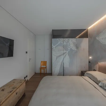 Appartamento Charming Garden Hideaway In By Rent